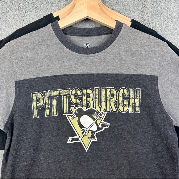 Pittsburgh Graphic T-Shirt 3 Piece Bundle Size Medium and Large - Picture 2 of 15